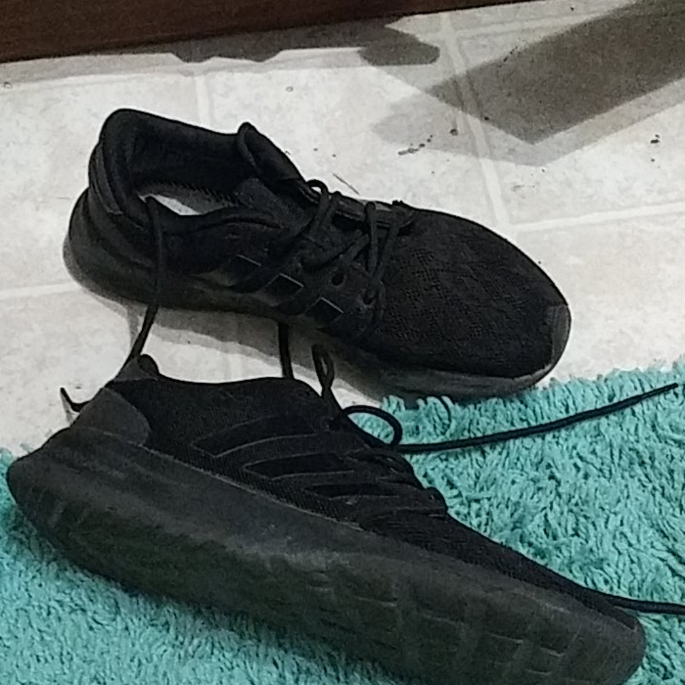 Shoes - Picture 4 of 4